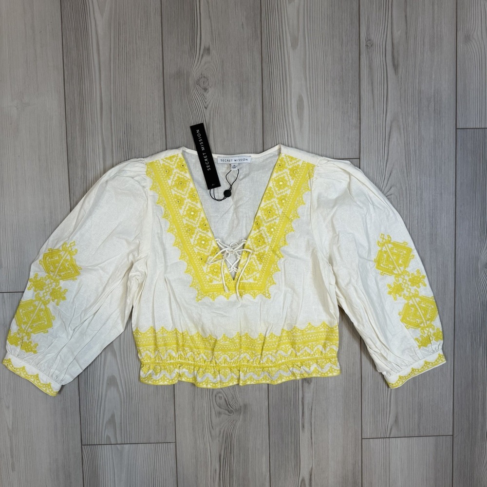 NWT Secret Mission‎ Medium Gina Top Cotton Linen Embroidered Puff Sleeves
